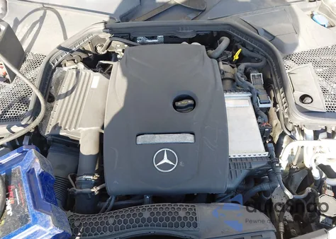 2018 Mercedes-Benz C 300 4Matic из США, поврежденный, VIN WDDWF4KB7JR351702